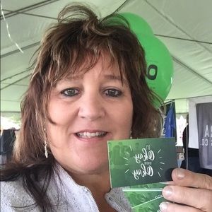 Meet your Posher, Holly